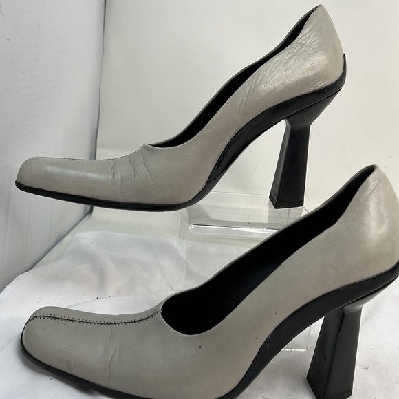 Prada Sz 38 Gray Leather Cuban Heel Pumps - Picture 13 of 15